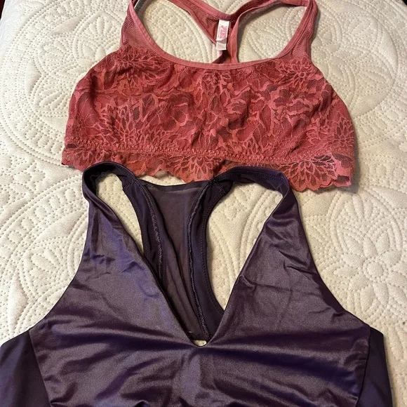 2 Victoria’s Secret’s Bras - Picture 1 of 5